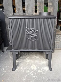 Liatinové kachle Jotul F 602 N čierný lak - 3