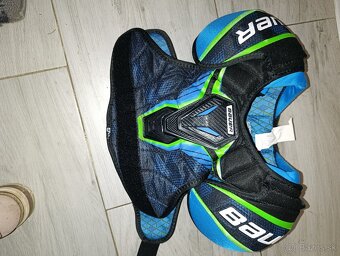 Hokejova výstroj,korčule - 3