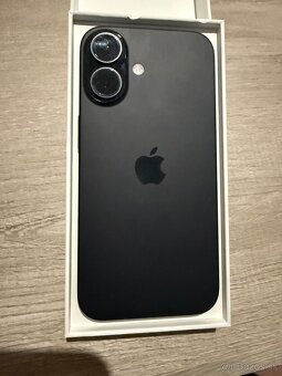 Apple Iphone 16 - 3