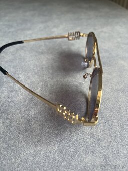 Slnecne damske okuliare Miu Miu v dvoch farbach - 3