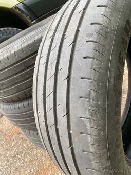 Predam pneumatiky Goodyear EfficientGrip 2 SUV 225/60 R18 - 3