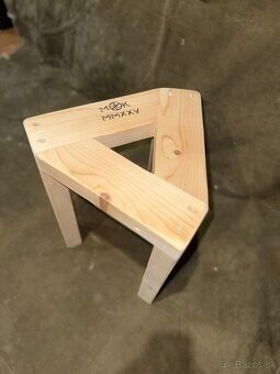 Stolík pod kvety - 3