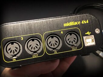 MIDITECH MIDIFACE 4x4 - 3