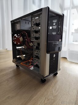 Vozík pre PC - 3