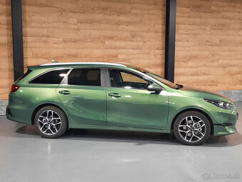 Kia Ceed SW 1.5 T-GDi Gold A/T - 3