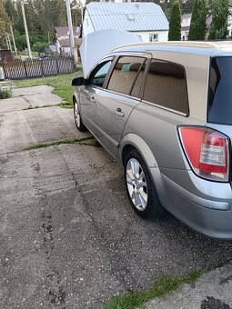 Predám Opel Astra h 1.9 cdti - 3