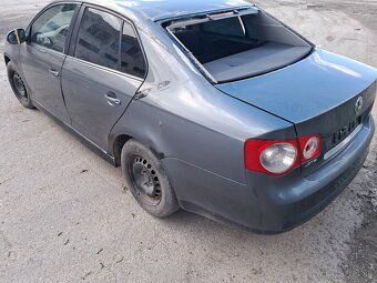 Rozpredam volkswagen jetta na diely - 3