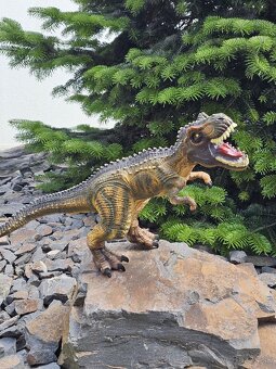 Predam novu hračku dinosaurus - 3