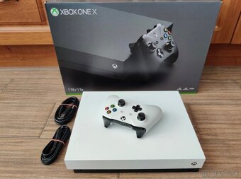 Xbox one X - 3