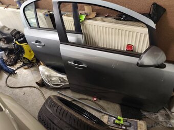 Predám na Opel Corsa d dvere - 3