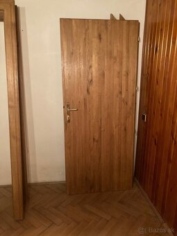 Dubové masívne dvere so zárubňou - 3