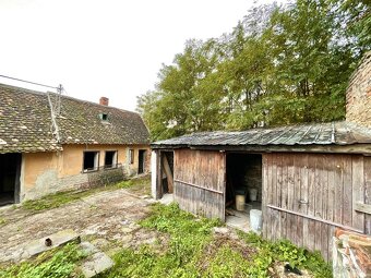 Na predaj starší dom so slnečným pozemkom v meste Holíč - 3