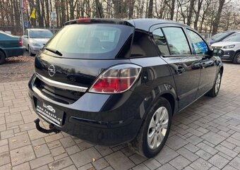 Opel Astra 1.6 16V benzín manuál 85 kw - 3