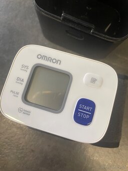 Ručný tlakomer omron rs2 - 3