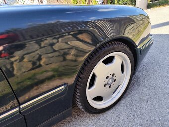 Monobloky Mercedes Benz r18 - 3