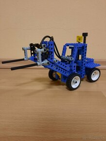 Lego Technic 8042 -  Pneumatic Set - 3