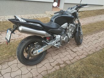 Honda Hornet 900 - 3