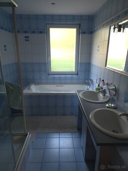 5izbovy bungalov s dvojgarazou Malinovo - 3