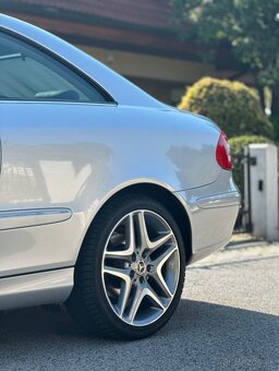 Predám Mercedes-Benz CLK 240 automat - 3