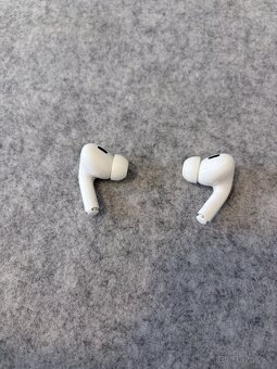 Apple AirPods Pro 2  (generácie) s MagSafe puzdrom (USB-C) - 3