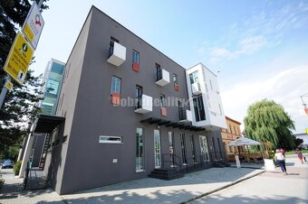 NA PRENÁJOM - Obchodné priestory - vhodné na predajňu, kader - 3