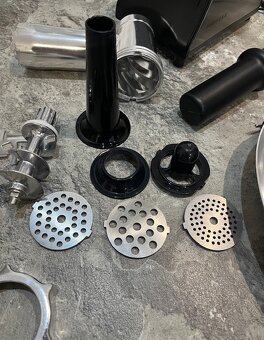 Jabtraxx mlynček na mäso - 3