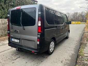 Prenajom 9 miestneho vozidla Renault Trafic - 3
