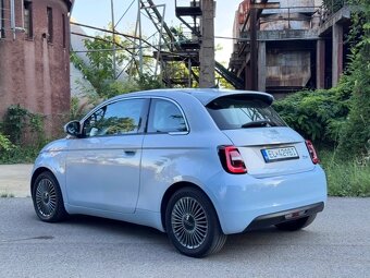 FIAT 500e 87kW, biely interiér - 3