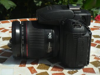 FujiFilm Finepix HS20 EXR- všestranný ultrazoom - 3