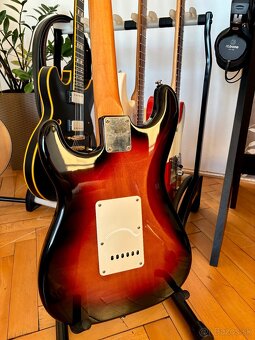 Squier Classic Vibe 60s Stratocaster - 3