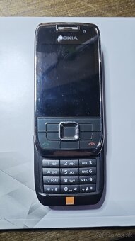 Nokia E66 v super stave - 3