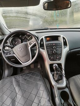 Opel astra j benzín 1,4 predam - 3
