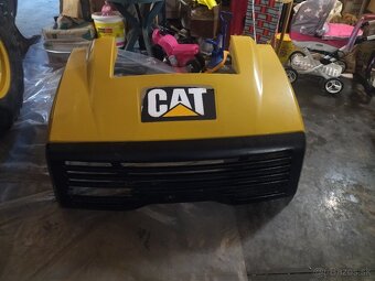 Zadná kapota CAT907 - 3