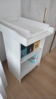 Prebaľovací pult - 3