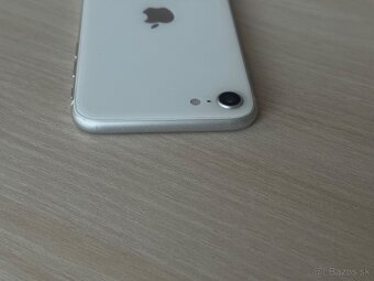 Predám iPhone SE 2020 64GB White - 3