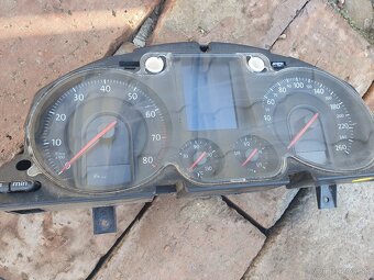 Predam VW PASSAT B6 BENZINOVE BUDIKY - 3