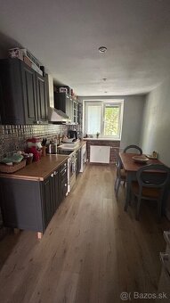 Na predaj pekný prerobený , zariadený 2,5 izb.byt - 3