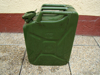 Ocelový kanister Kraftstoff na benzín 20l - 3