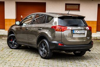 Toyota RAV4 2,2D 110kW 4x4 (nová STK, ťažné, kamera,keyless) - 3