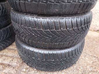 Predám 4ks Zimné Pneumatiky 215/55 R17 M+S DOT 2022 - 3