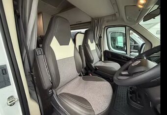 Predam autokarava Sunglight A68 - 3