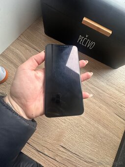 Predám i phone 11 pro max - 3
