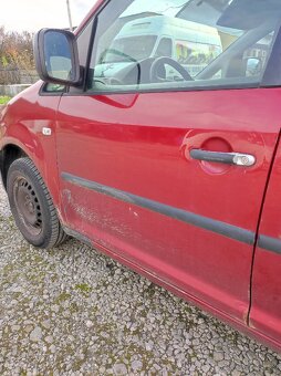 VW Caddy 1.9 TDi rozpredám lacno - 3