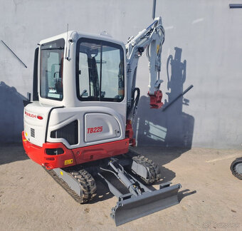 TAKEUCHI TB225 DIESEL + lyžice - 3