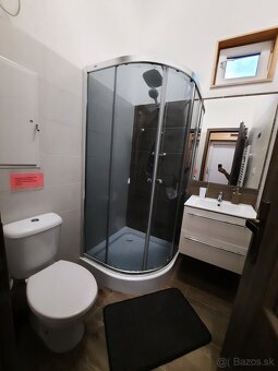 Prenajom chata pri vode pre 8-10 osob - 3