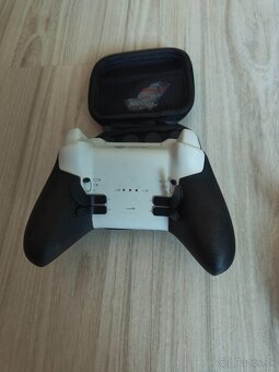 XBOX elite series 2 controller - 3