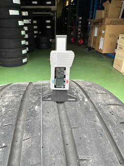 315/30 R23 111 Y XL YOKOHAMA ADVAN SPORT V107 - 3