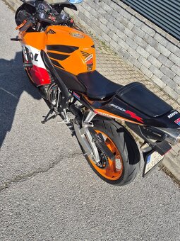 CBR 600 RR REPSOL - 3
