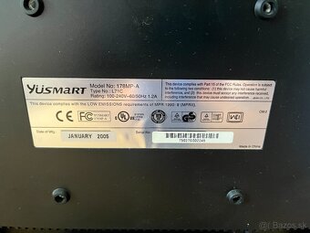 Yusmart 17" LCD monitor - 3
