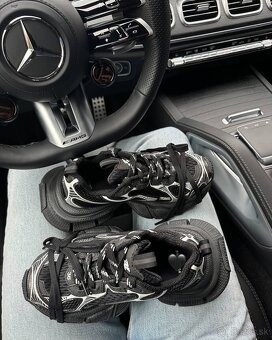 Balenciaga 3xl - 3